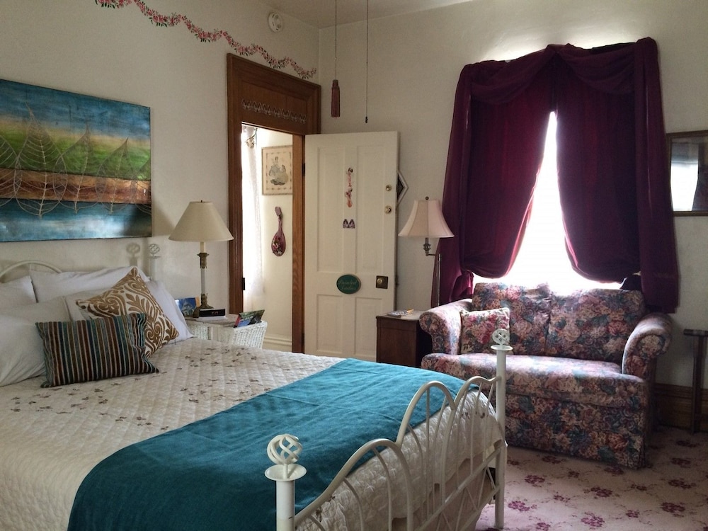 Campbell House B&B in Greensburg, United States