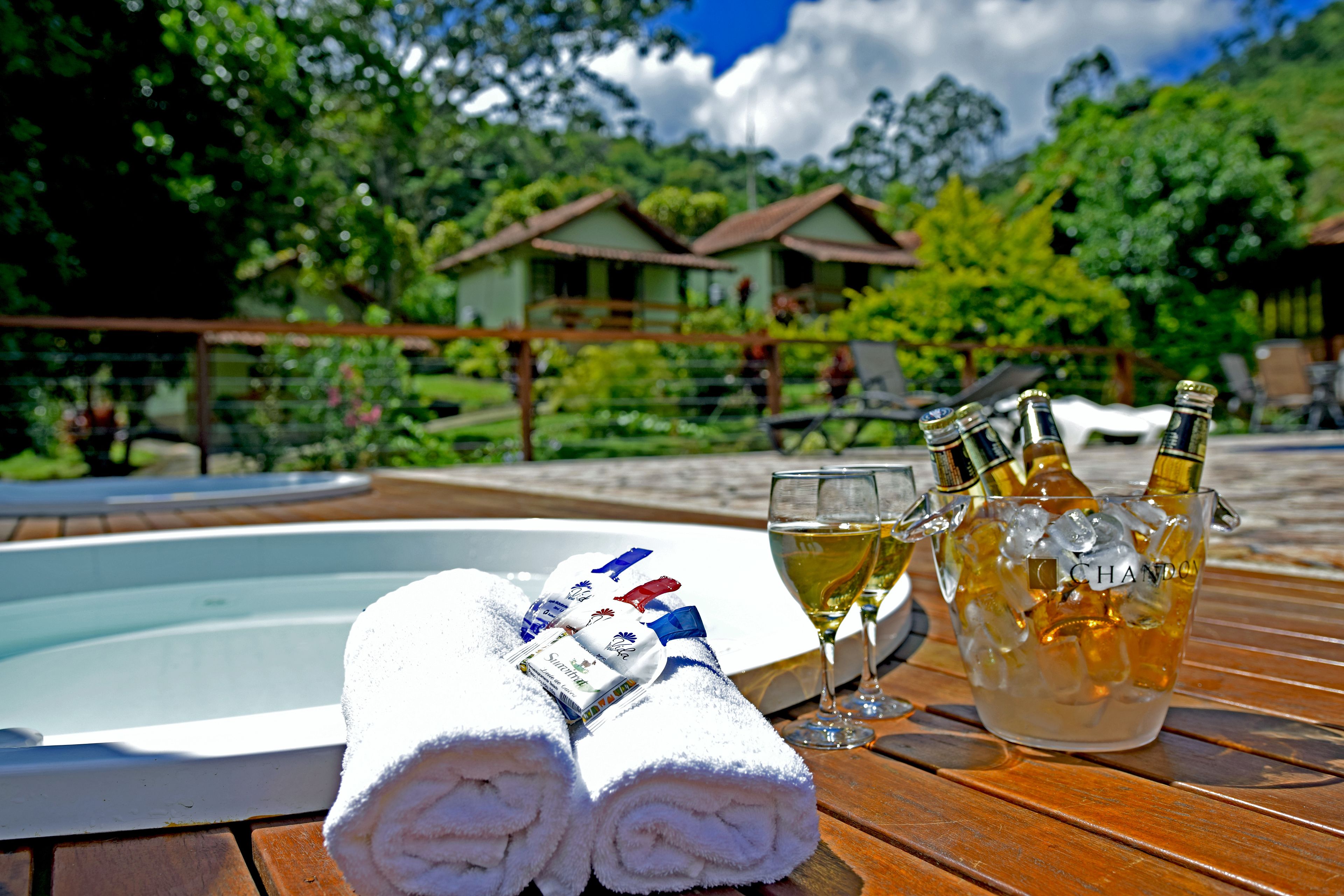 Alta Colina Chal  s  Pre  os  promo    es coment  rios Expedia com br