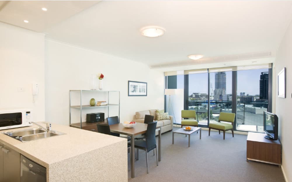 28 Nights Apartments