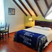 10 Quito Hotels Near Uio Airport Mariscal Sucre Intl Quinta Carlota