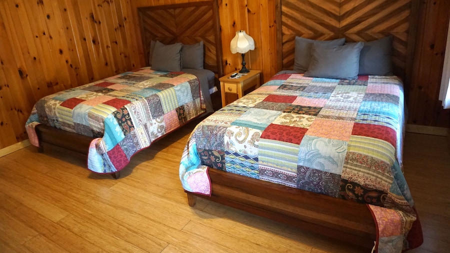 Marshall's Creek Rest Motel
