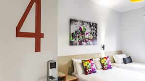 Desk, iron/ironing board, free WiFi, linens