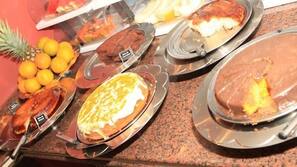Café da manhã em estilo buffet grátis todos os dias