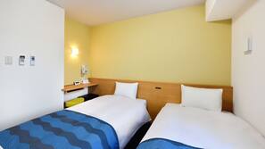 Premium bedding, in-room safe, desk, iron/ironing board