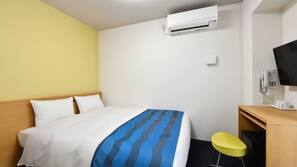 Premium bedding, in-room safe, desk, iron/ironing board