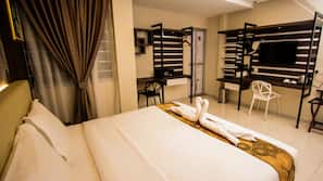 In-room safe, desk, iron/ironing board, free WiFi