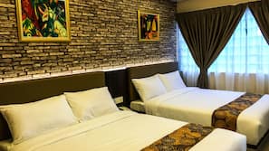 In-room safe, desk, iron/ironing board, free WiFi