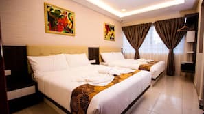 In-room safe, desk, iron/ironing board, free WiFi