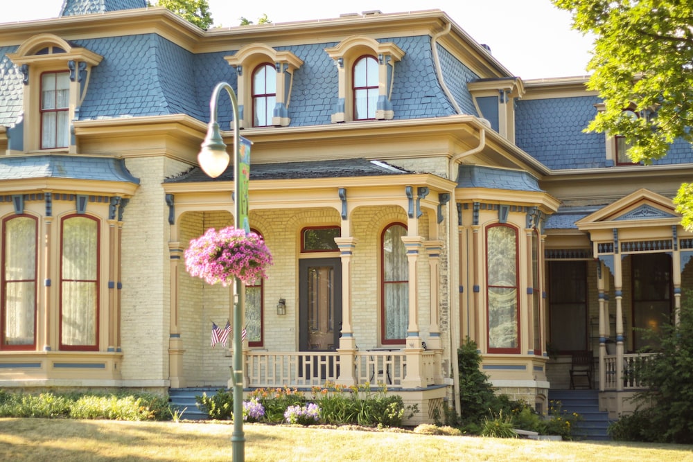 Hamilton House in Fort Atkinson, United States