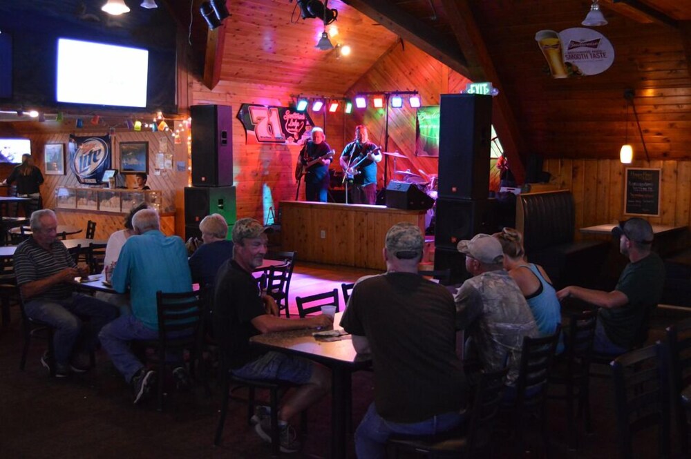 Sportsman's Lodge in Baudette Best Rates & Deals on Orbitz