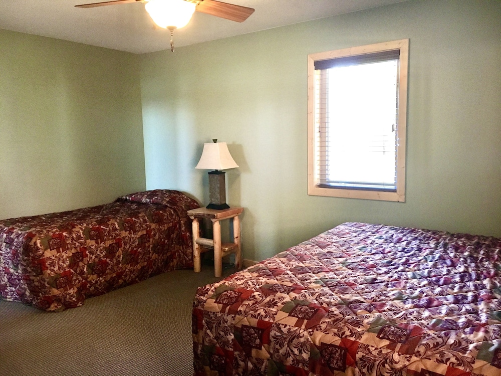 Sportsman's Lodge in Baudette Best Rates & Deals on Orbitz