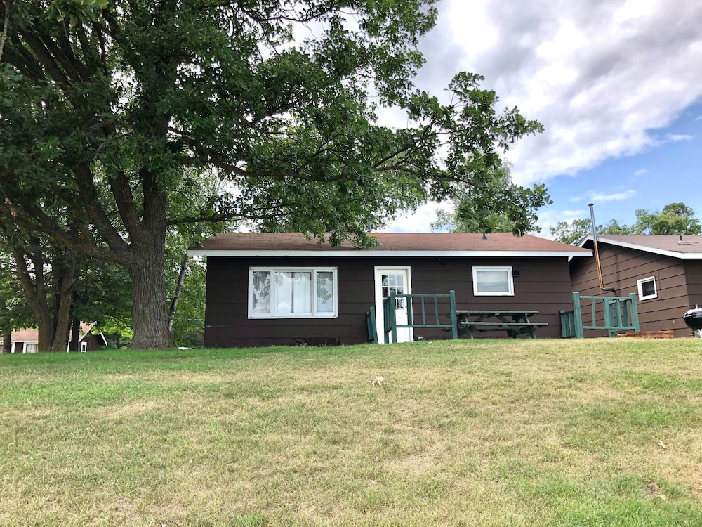 Sportsman's Lodge in Baudette Best Rates & Deals on Orbitz