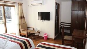 In-room safe, free WiFi