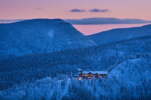 Great Place to stay Auberge de Montagne des Chic-Chocs-SEPAQ near Sainte-Anne-des-Monts