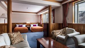 In-room safe, desk, free WiFi