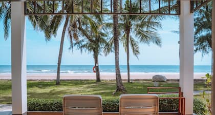 Chaolao Tosang Beach Hotel