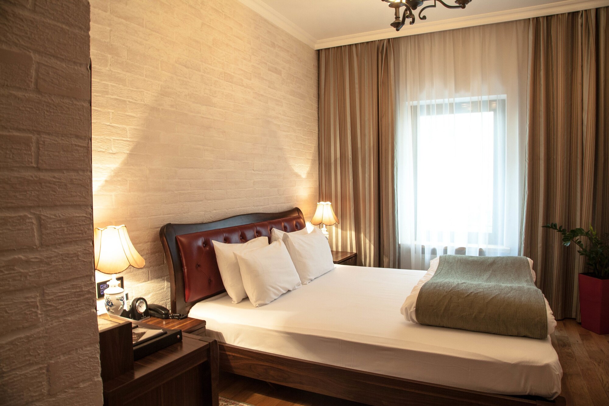 Номера в отеле времена года. Отель времени года санкт-петербург 4. Отель времена года москва. Отель времена года арбатская. Год отелю.