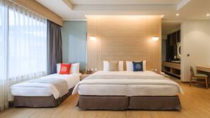 1 bedroom, Egyptian cotton sheets, premium bedding, down comforters