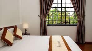 Minibar, desk, blackout curtains, free WiFi