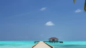 On the beach, white sand, windsurfing, beach bar