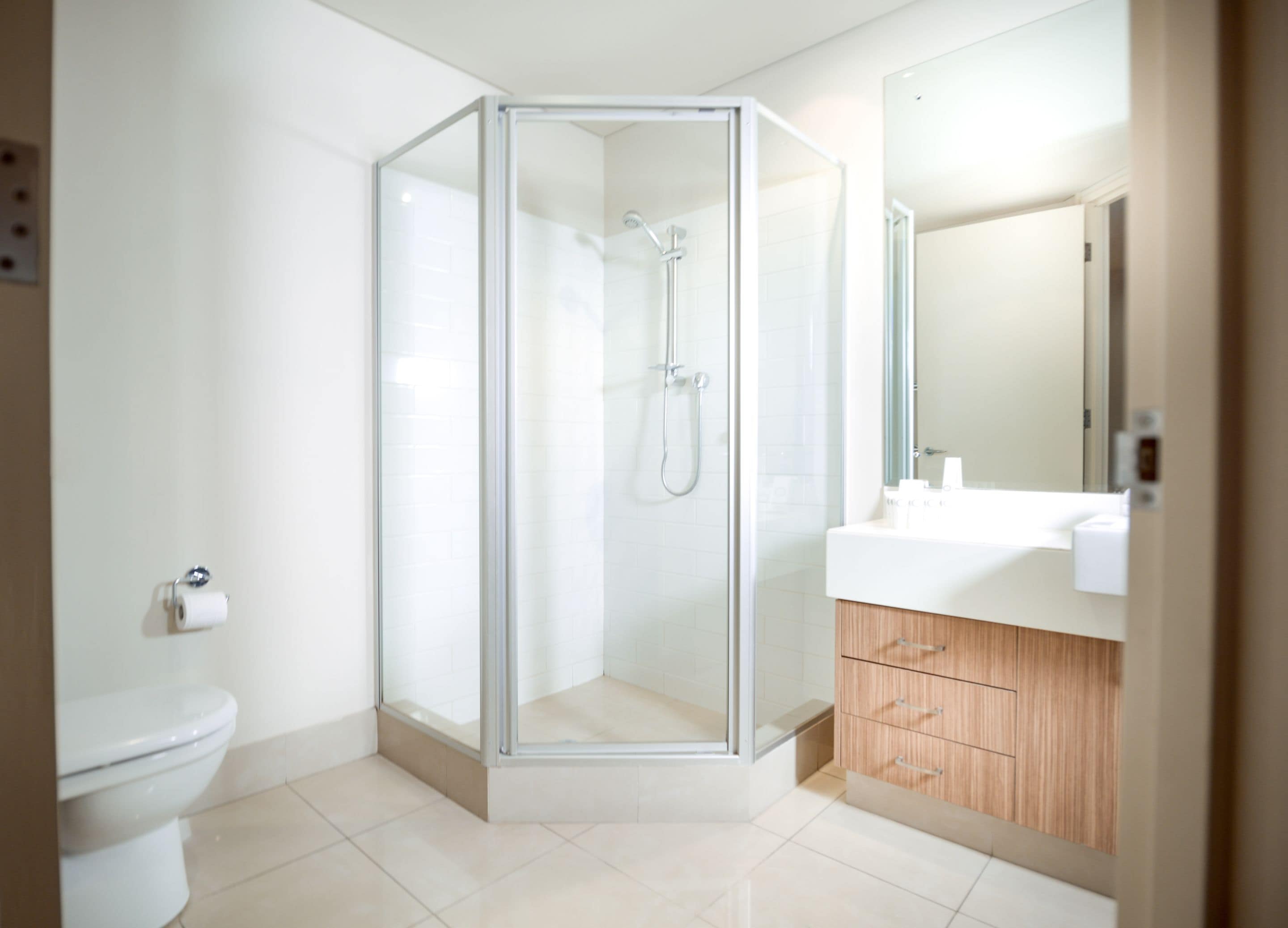 Mullaloo Beach Hotel & Apartments