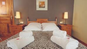 Decoración individual, escritorio, espacio para trabajar con un portátil