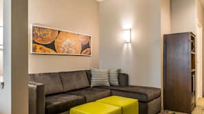 Desk, laptop workspace, iron/ironing board, free WiFi