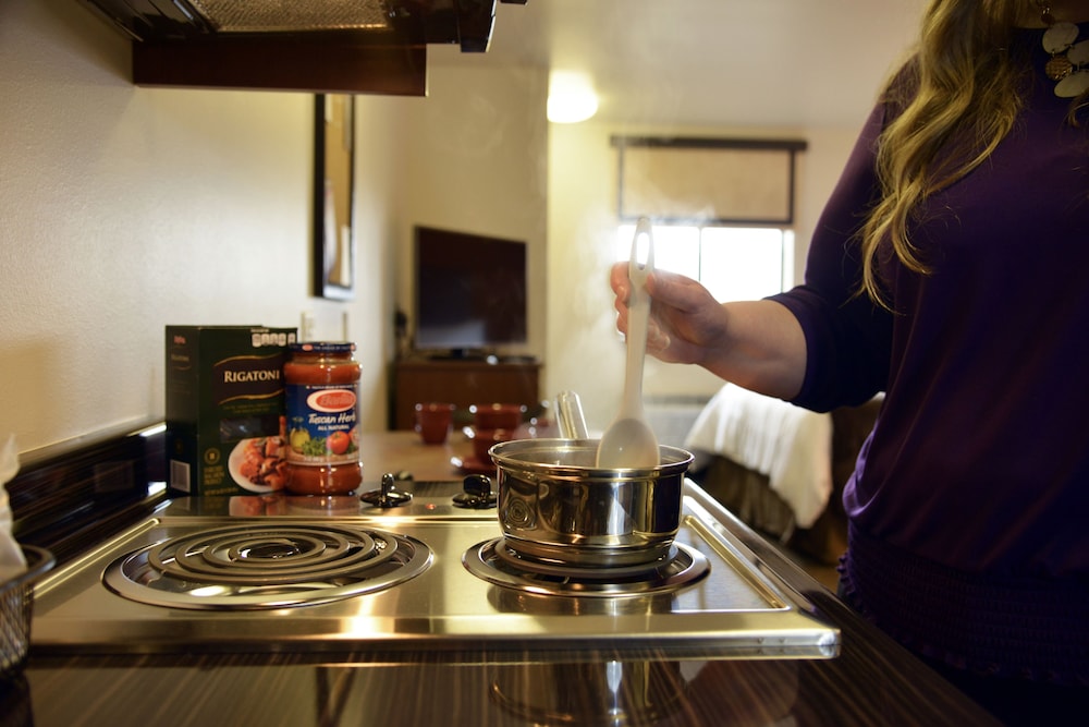 My Place Hotel - Salt Lake City I-215/West Valley City, UT