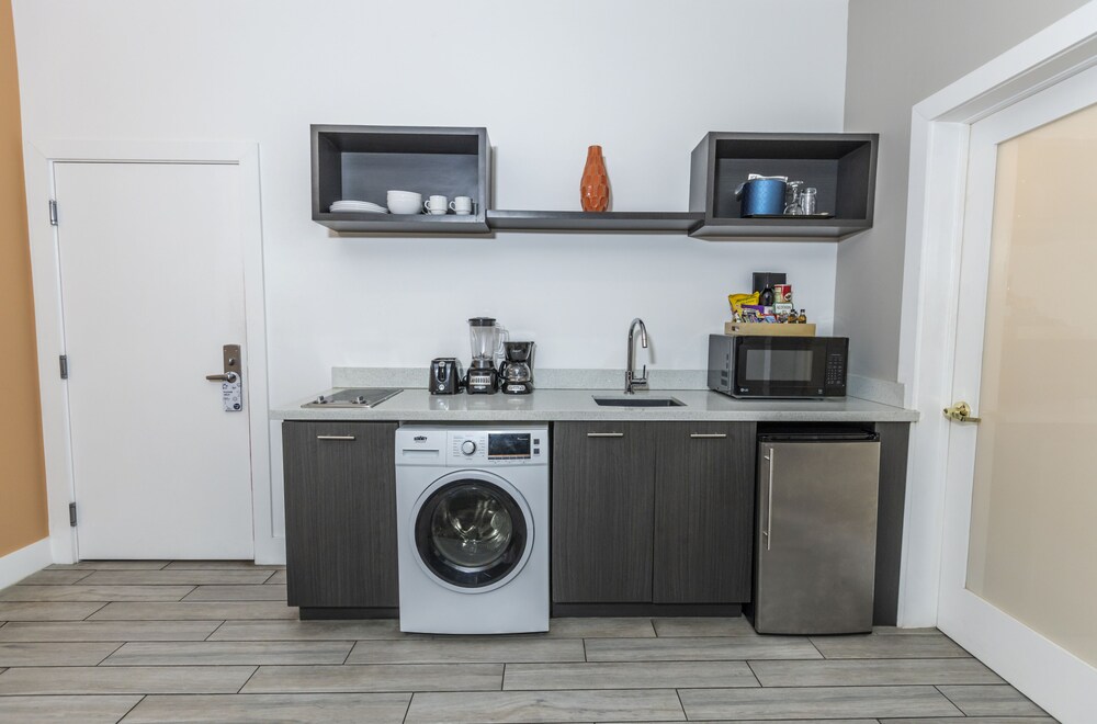 Oceanside Hotel and Suites, a South Beach Group Hotel