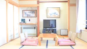 Minibar, free rollaway beds