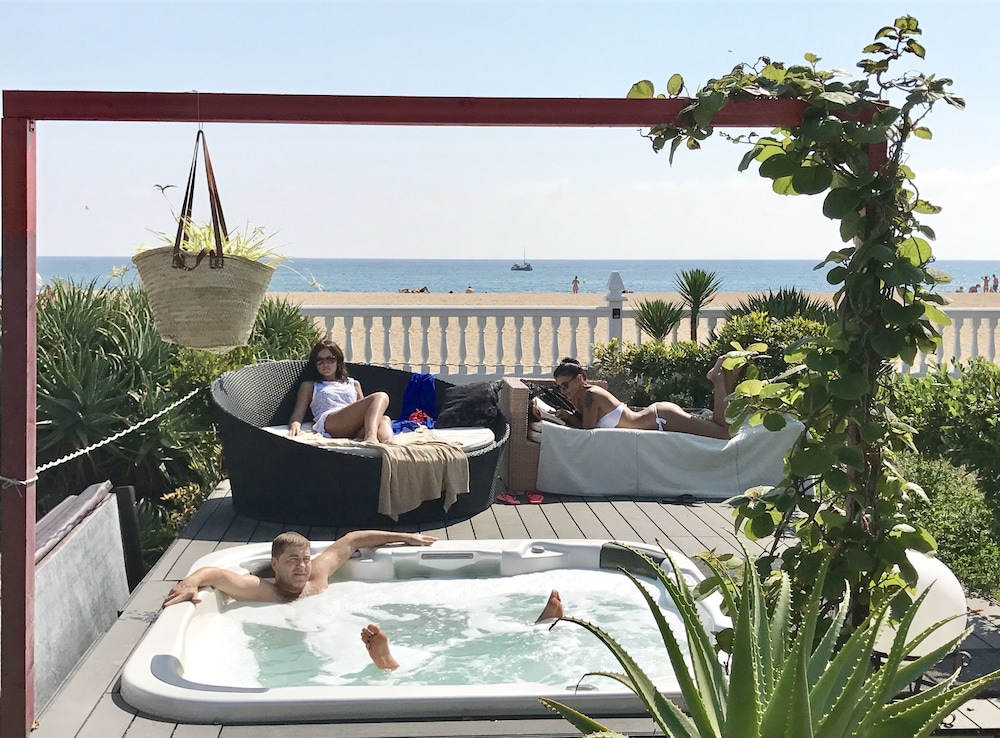 Lux Beach House Barcelona With Pool Jacuzzi Beach Access