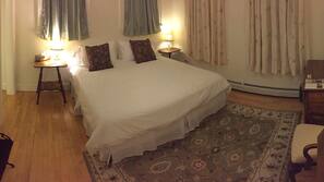 Desk, iron/ironing board, free WiFi