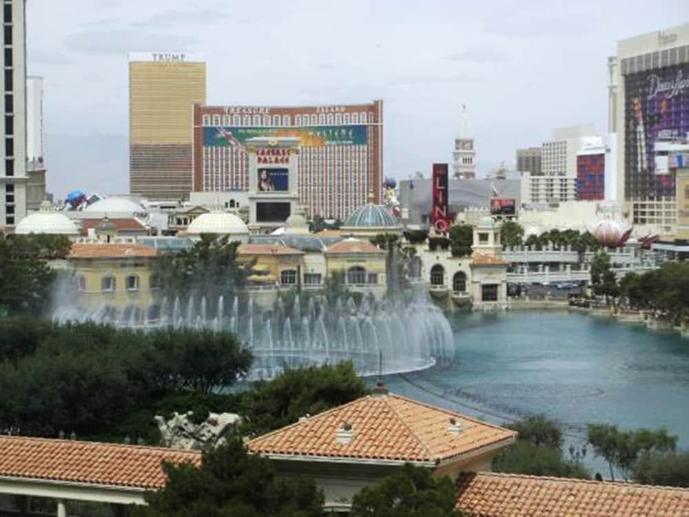 GetAways at Jockey Club in Las