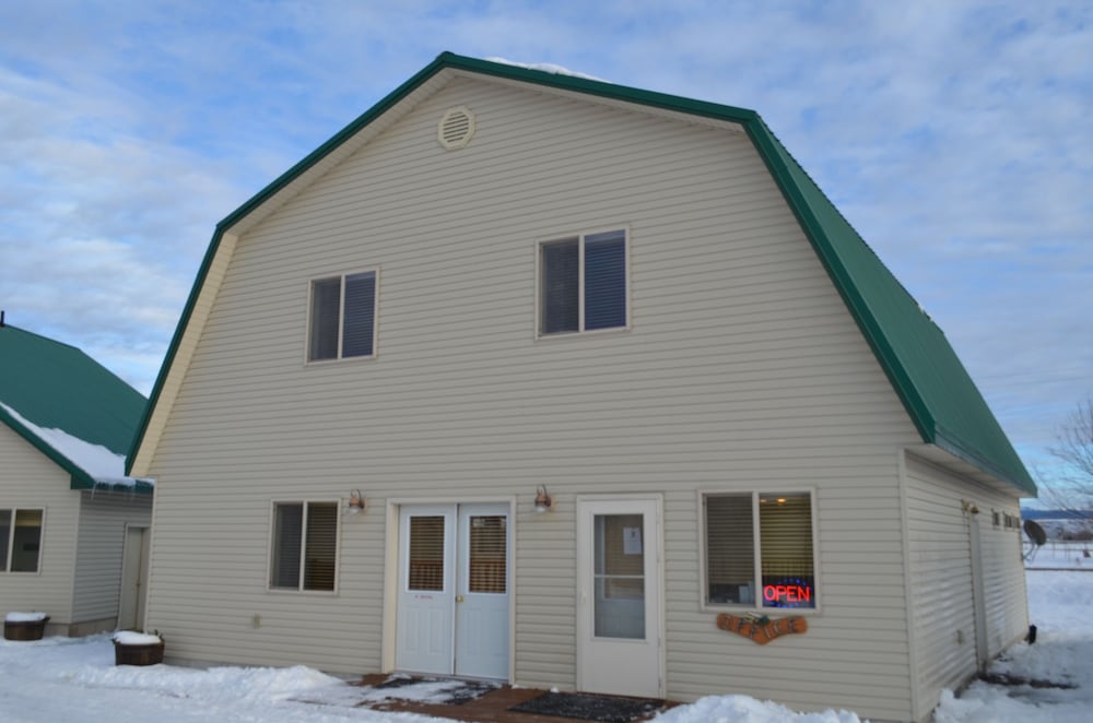 Room Photo 3842723 Hotel Sleepy J Cabins Hotel