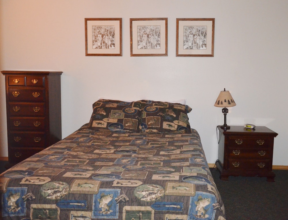 Sleepy J Cabins, Swan Valley 80 Room Prices & Reviews Travelocity