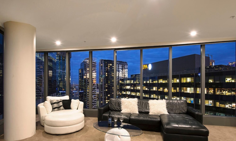 Platinum Apartments at Freshwater