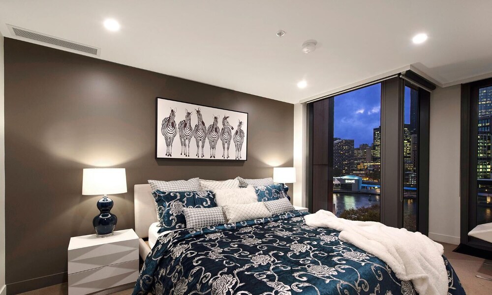 Room, Platinum Apartments at Freshwater