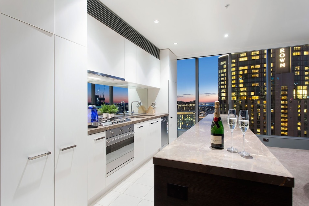 Private kitchen, Platinum Apartments at Freshwater