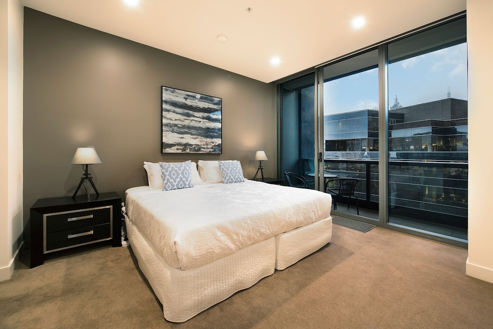 Platinum Apartments at Freshwater