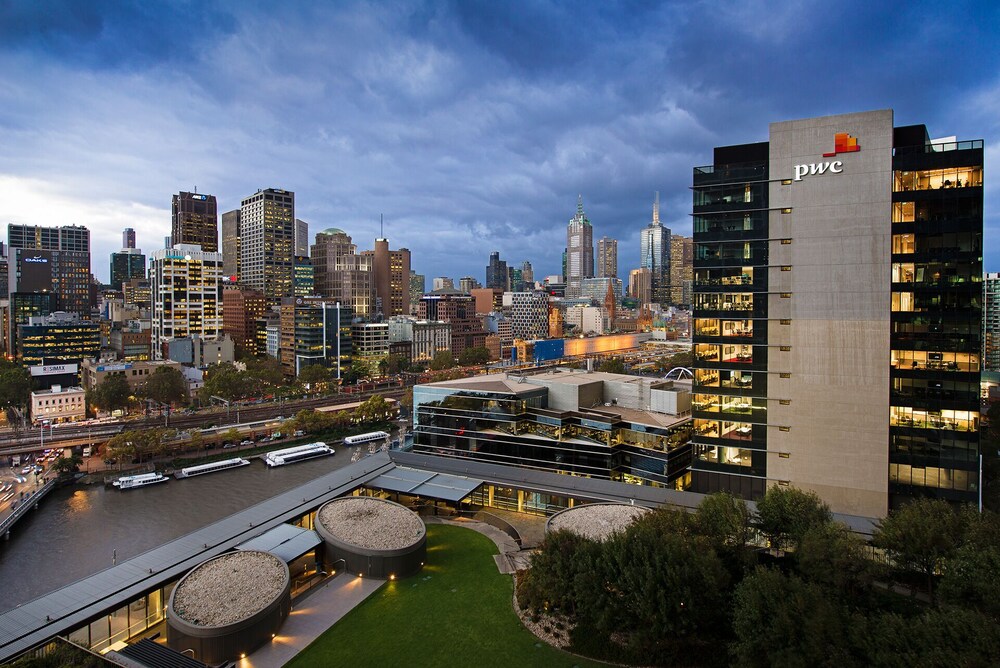 Platinum Apartments at Freshwater