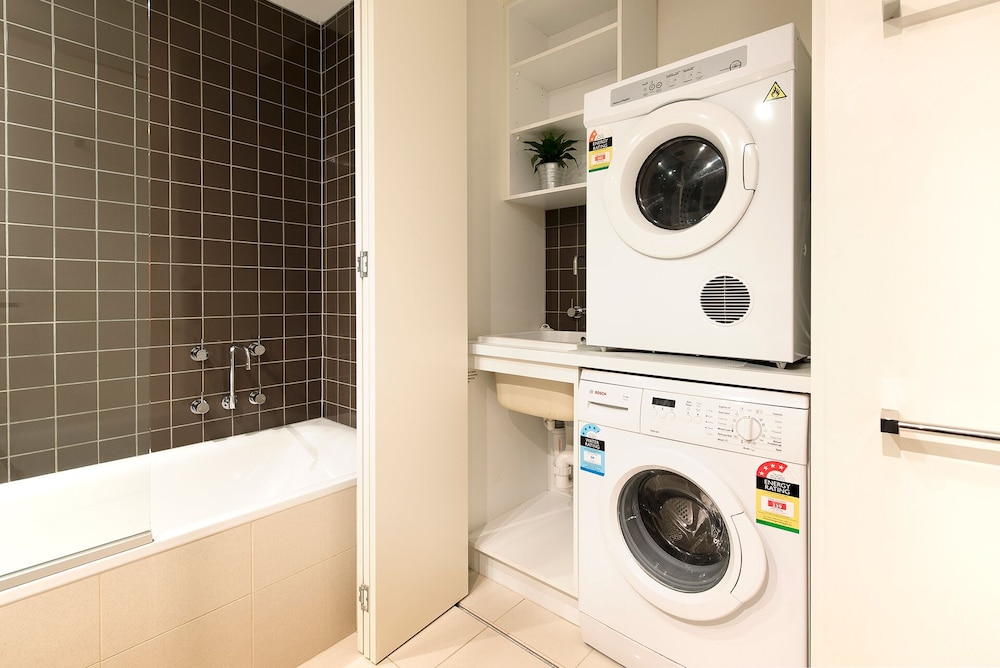 Laundry, Platinum Apartments at Freshwater