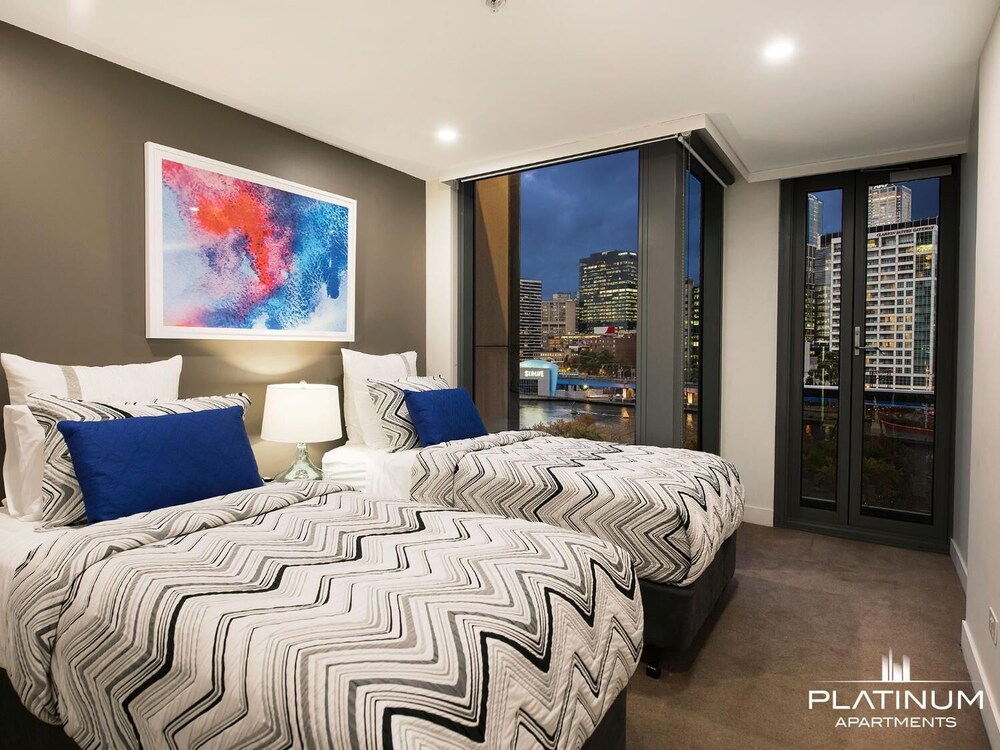 Room, Platinum Apartments at Freshwater