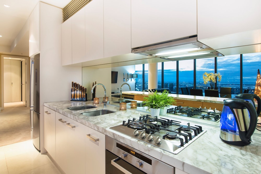 Private kitchen, Platinum Apartments at Freshwater