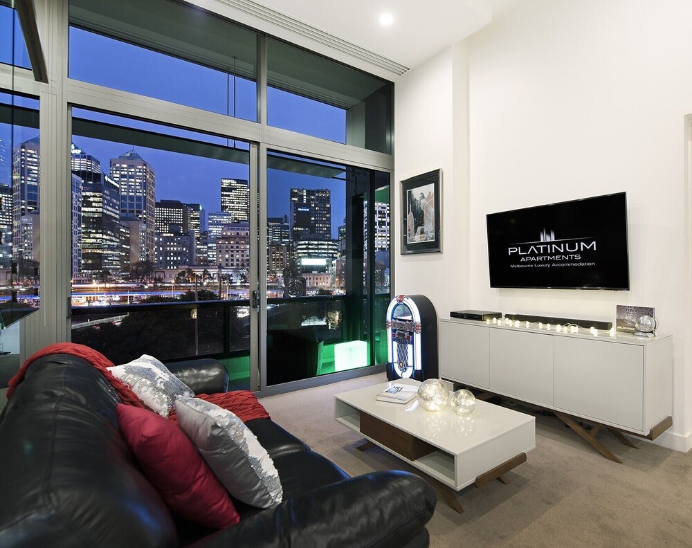 Living area, Platinum Apartments at Freshwater