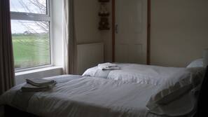 Blackout curtains, free WiFi