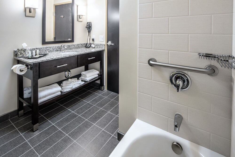 Sleep Inn & Suites Airport in East Syracuse | Best Rates & Deals on Orbitz