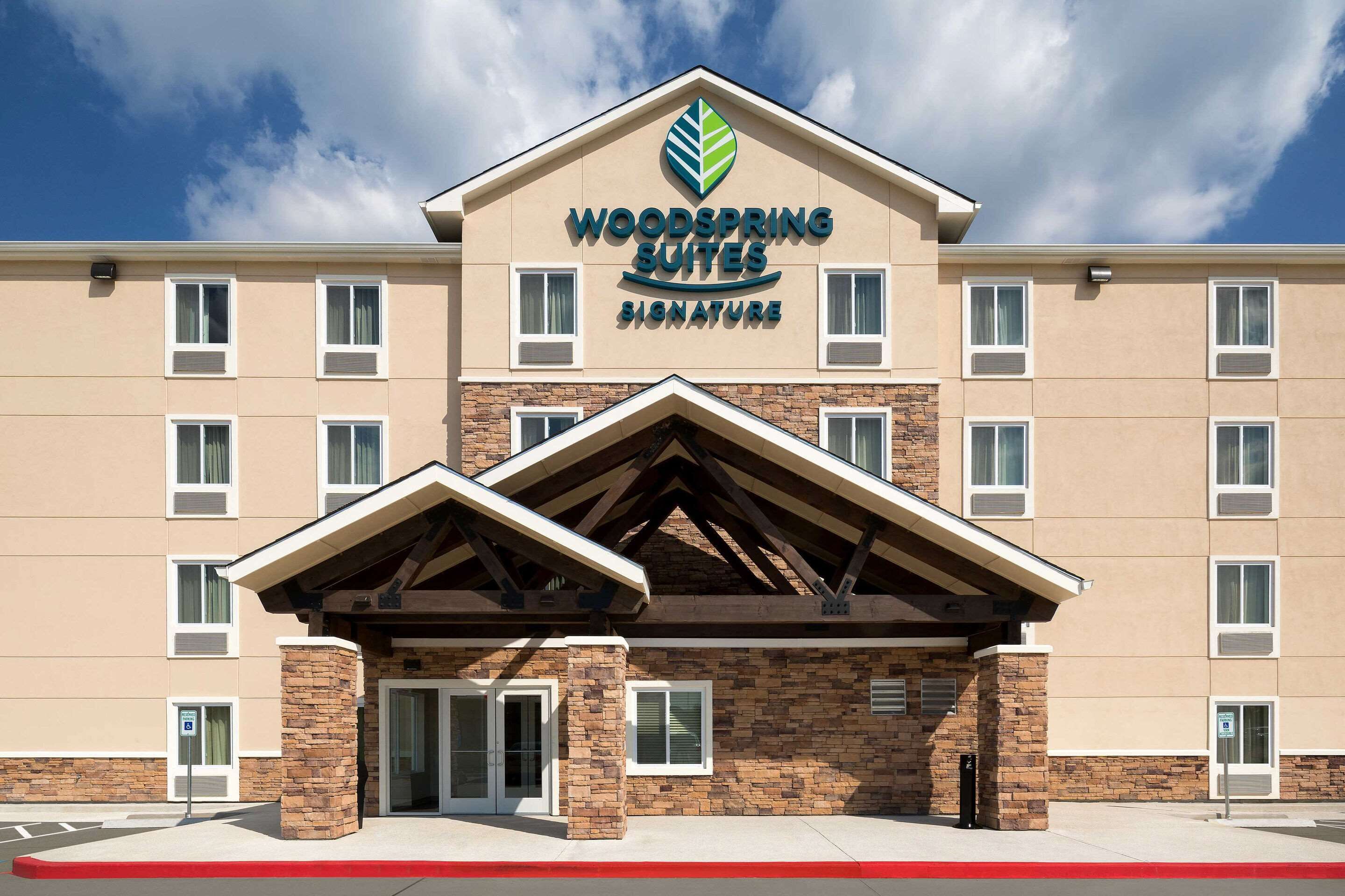 WoodSpring Suites Signature Houston IAH Airport in Humble, United States