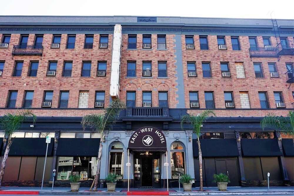 East West Hotel In Los Angeles Rates Reviews On Orbitz East West Hotel