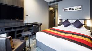 In-room safe, desk, laptop workspace, iron/ironing board
