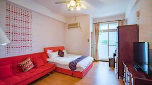 Blackout curtains, free WiFi, linens